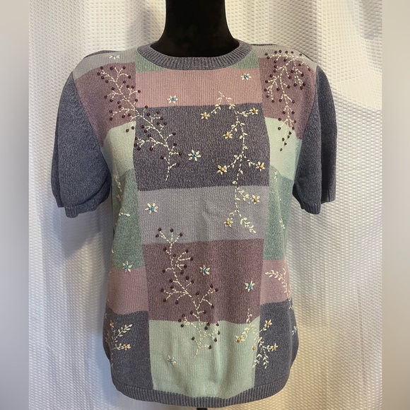 Alfred Dunner multicolor embroidered beaded accent short sleeve sweater medium - Picture 1 of 7